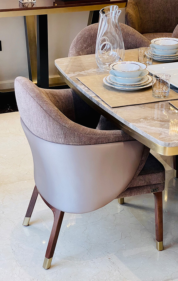 BOLD's Luxurious Dining Table Design in Dubai